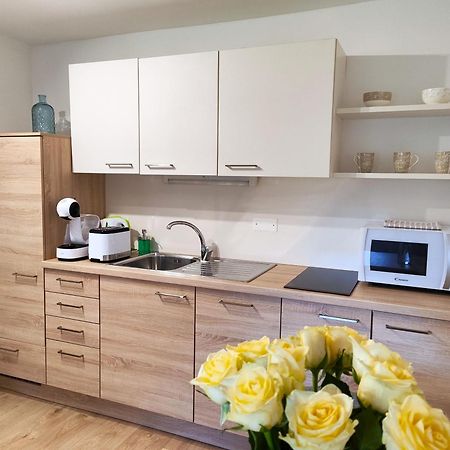 Sweet Stay Roznik Apartment Любляна Екстер'єр фото