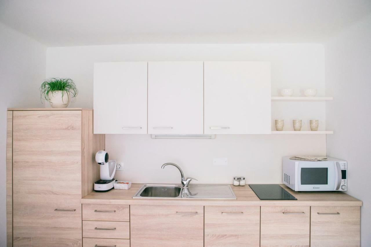 Sweet Stay Roznik Apartment Любляна Екстер'єр фото
