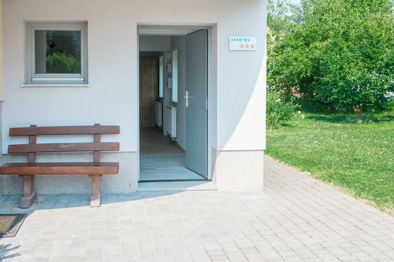 Sweet Stay Roznik Apartment Любляна Екстер'єр фото